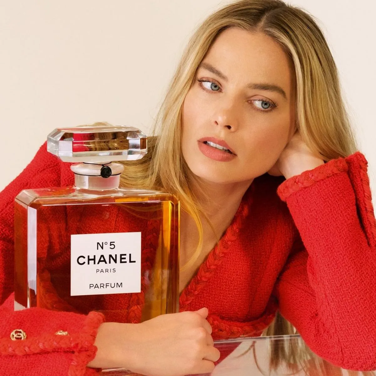 chanel-no-5-margot-robbie